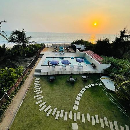Kay'S By The Sea Hotel Ajgaon Buitenkant foto