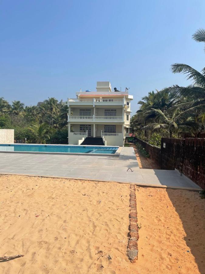 Kay'S By The Sea Hotel Ajgaon Buitenkant foto