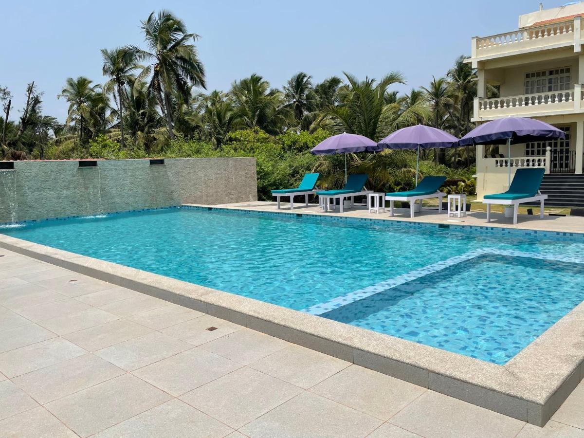 Kay'S By The Sea Hotel Ajgaon Buitenkant foto