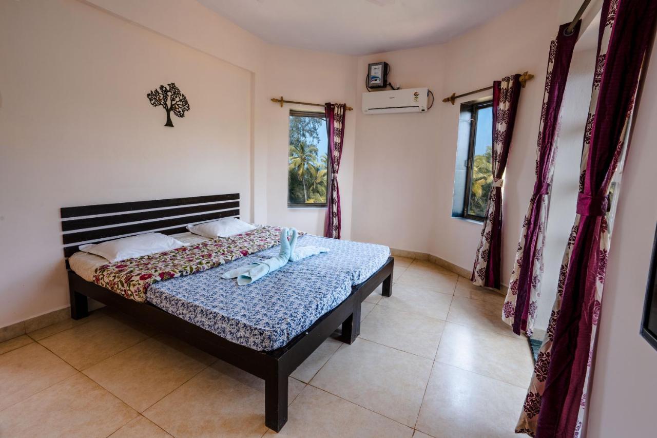Kay'S By The Sea Hotel Ajgaon Buitenkant foto