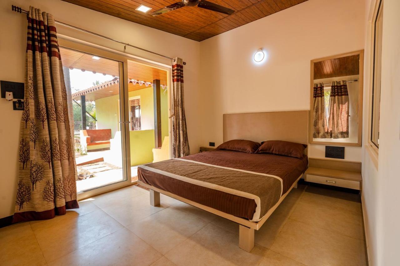 Kay'S By The Sea Hotel Ajgaon Buitenkant foto