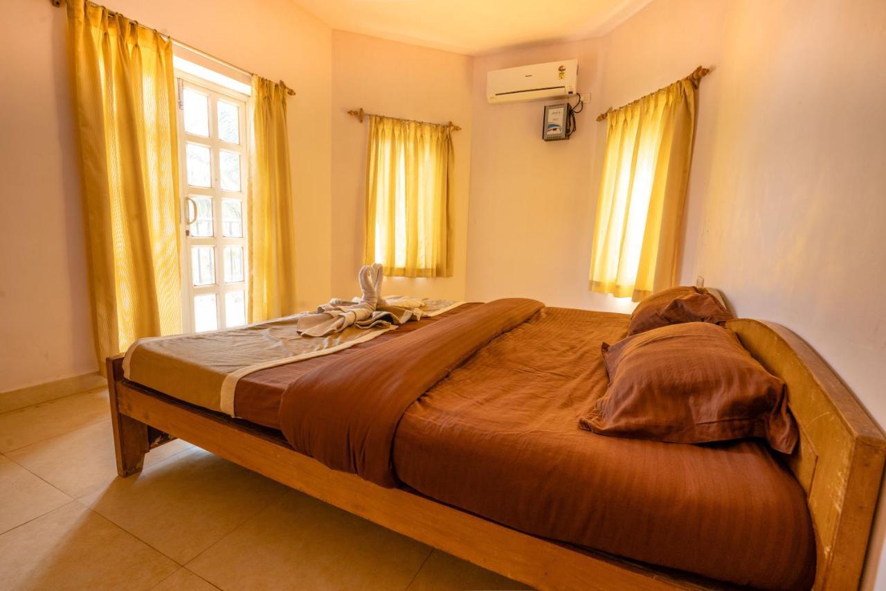 Kay'S By The Sea Hotel Ajgaon Buitenkant foto