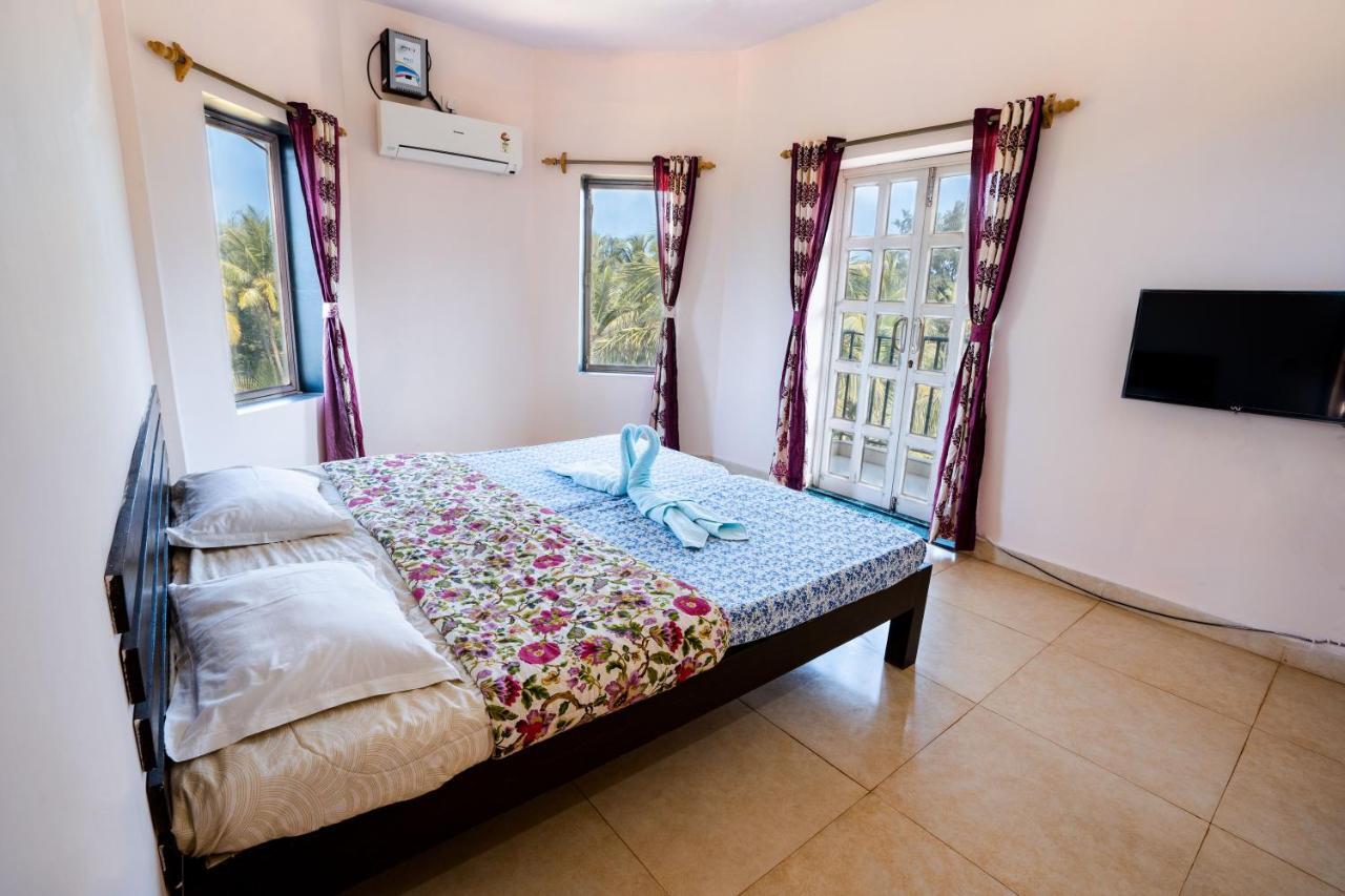 Kay'S By The Sea Hotel Ajgaon Buitenkant foto
